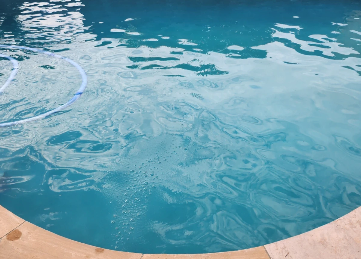 Discount blue pool in Houston